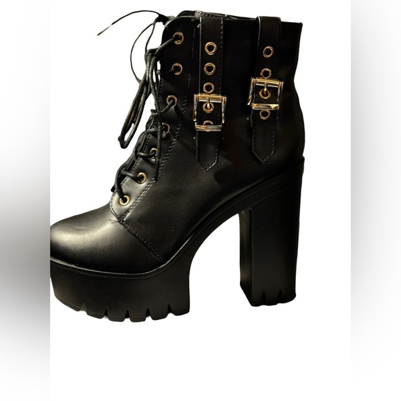 Cape Robbin Elinda Boots size 7 - Picture 5 of 9